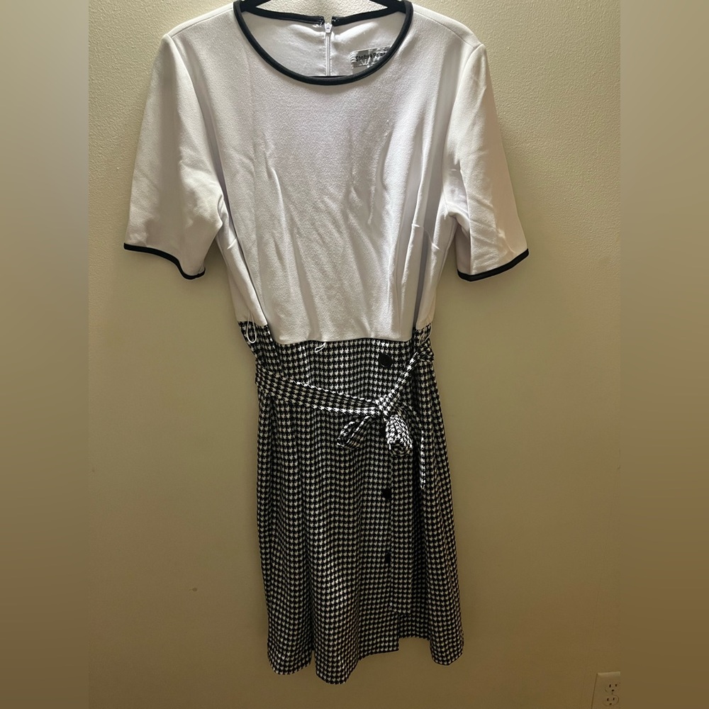 WORN ONCE Balck and white Dress